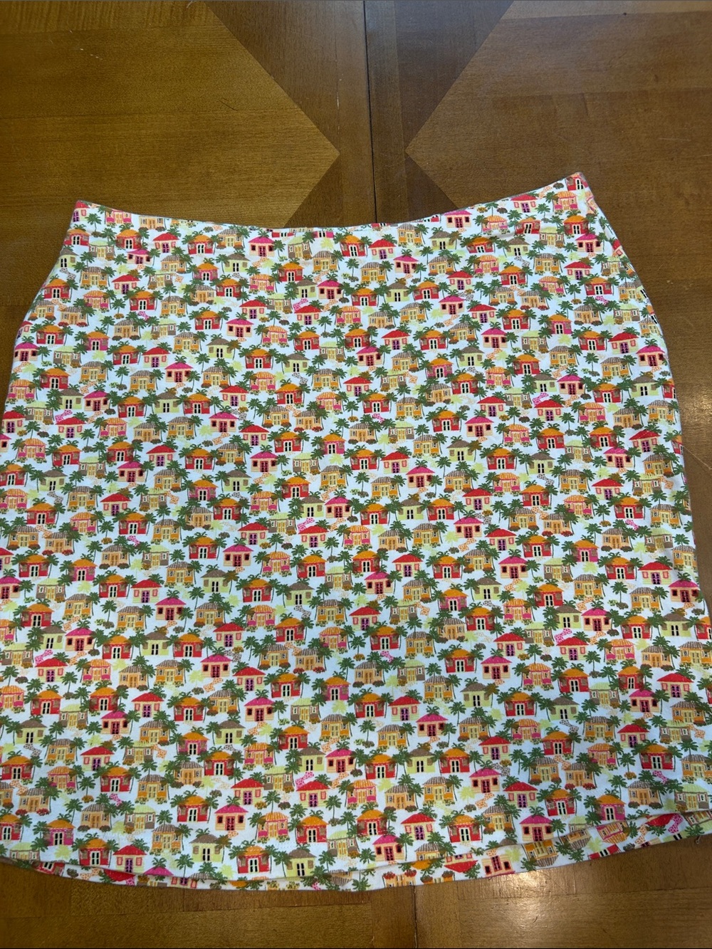 J. Jill White  Skirt with Red, Orange, Green houses Village Print Sz L